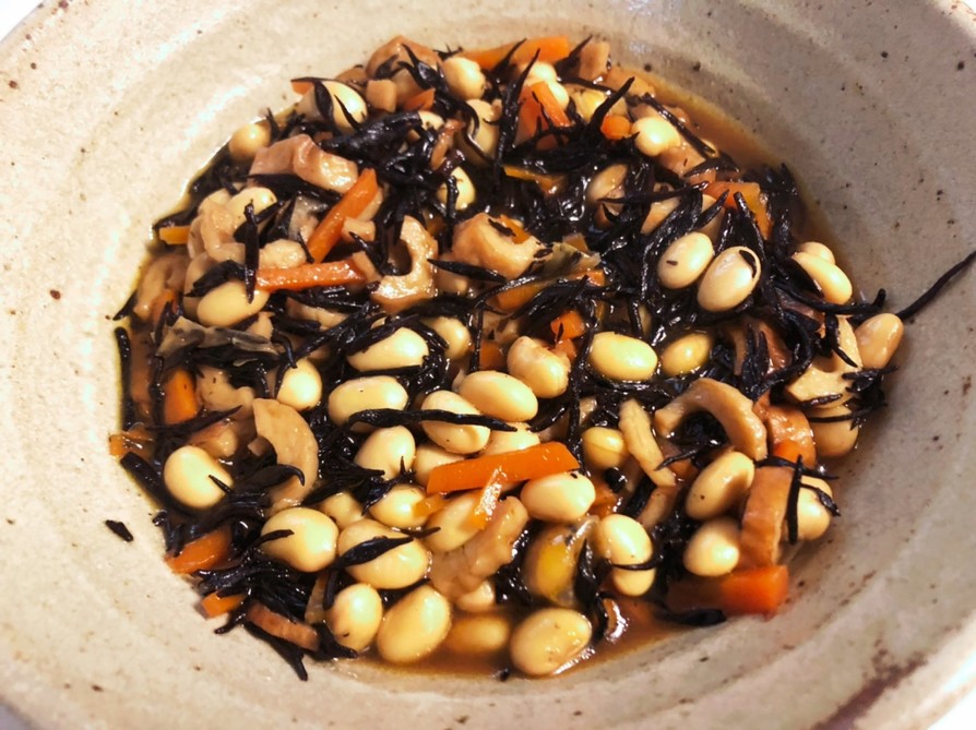 大豆とひじきの煮物の画像