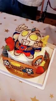 ウルトラマン☆ムースのバースデーケーキ♪の写真