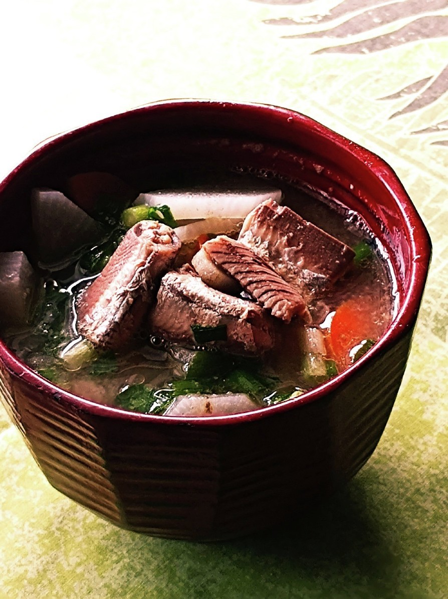 イワシ水煮缶de根菜味噌汁の画像