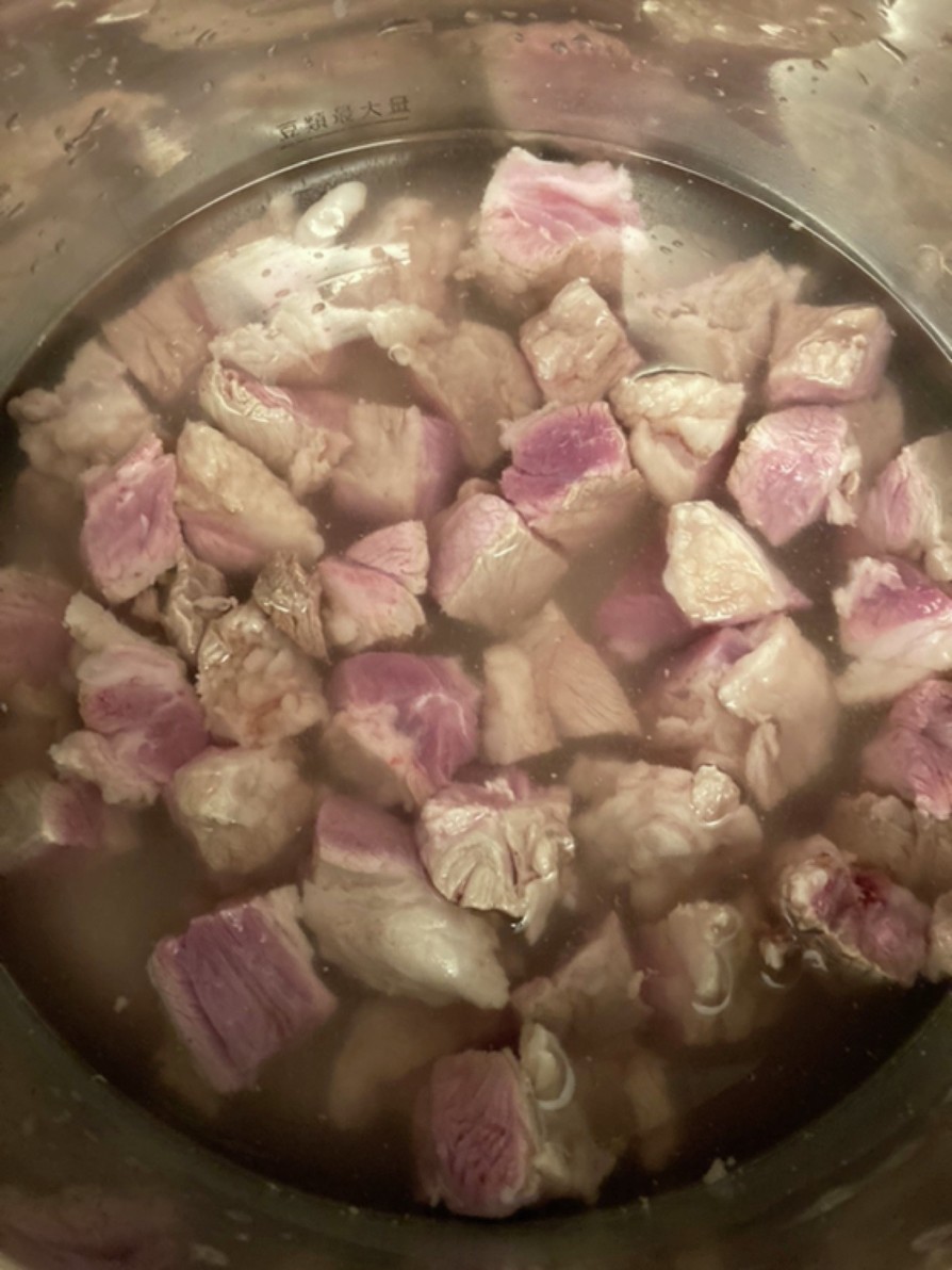豚かしら肉の下処理の画像