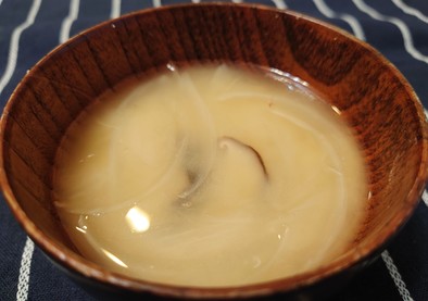 お味噌汁(イサザアミの煮干し出汁)の写真