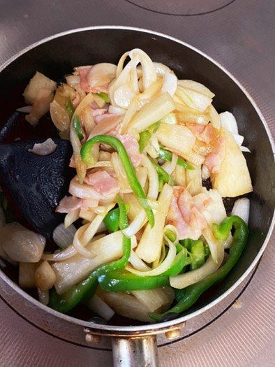 長芋とベーコン野菜炒めの写真