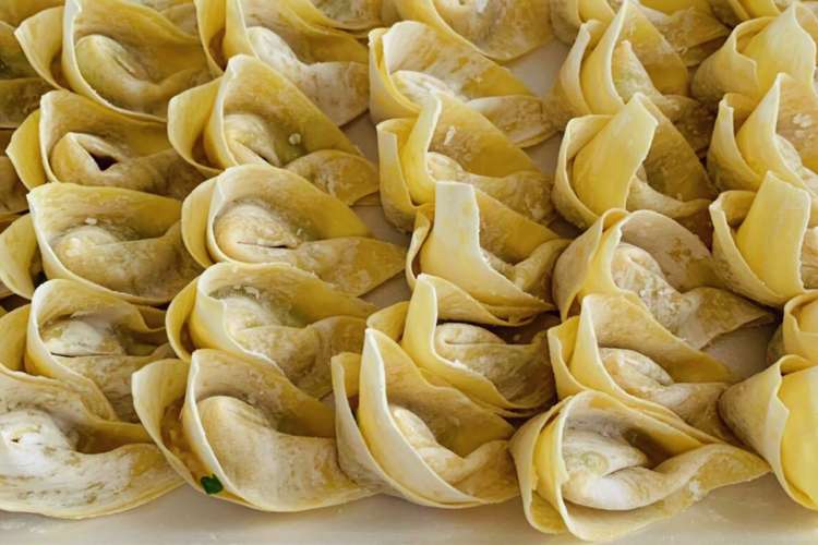 餃子 焼売 ワンタンの皮 小麦粉消費に レシピ 作り方 By あいもん料理部 クックパッド 簡単おいしいみんなのレシピが376万品