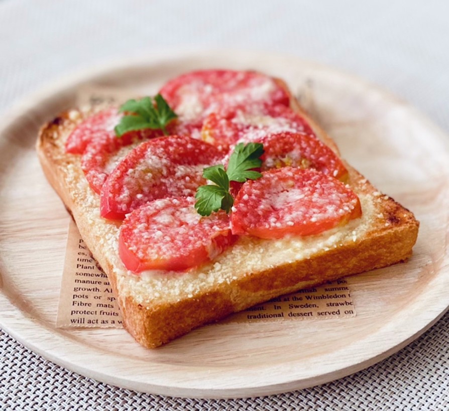 トマトと粉チーズのガリマヨトーストの画像