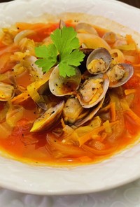 魚介の旨味♡あさりと春野菜のトマトスープ