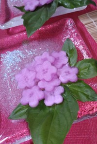 紫キャベツの酢漬けに咲く✤大根の紫陽花♡