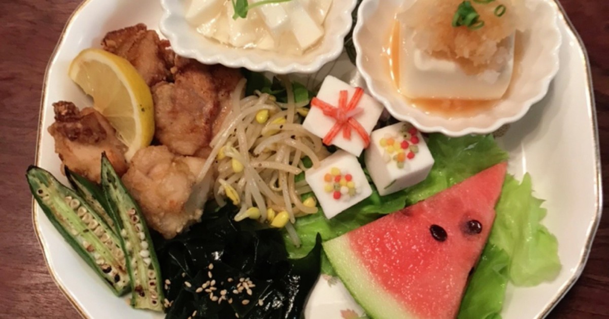 三角のスイカ置いただけ レシピ・作り方 by こつゆ514 【クックパッド