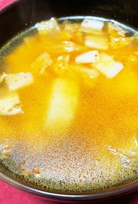 キムチとじゃが芋の中華スープ
