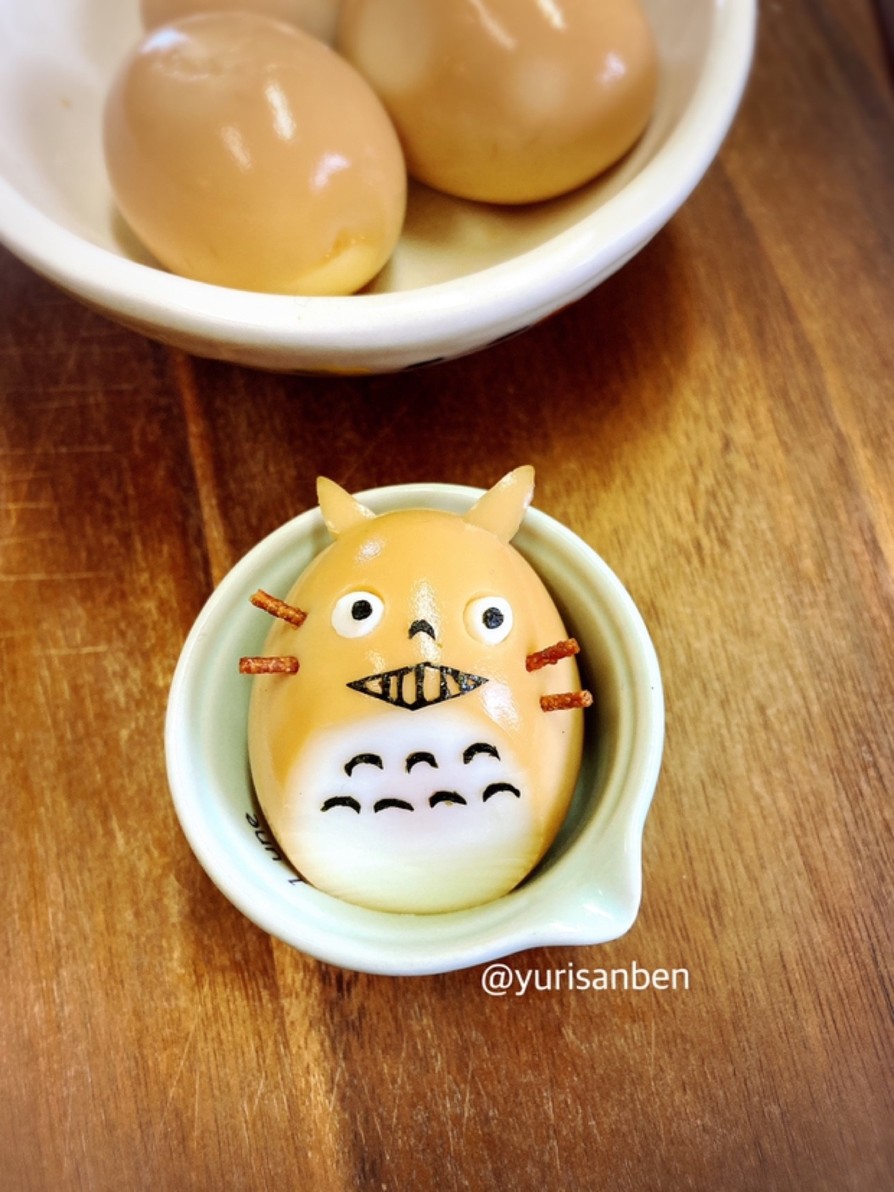 味付け半熟卵で作るトトロの可愛いおかずの画像