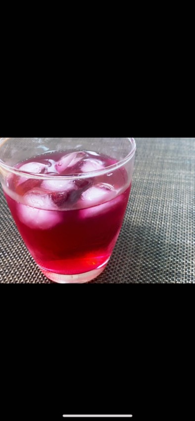 赤紫蘇ジュースの写真