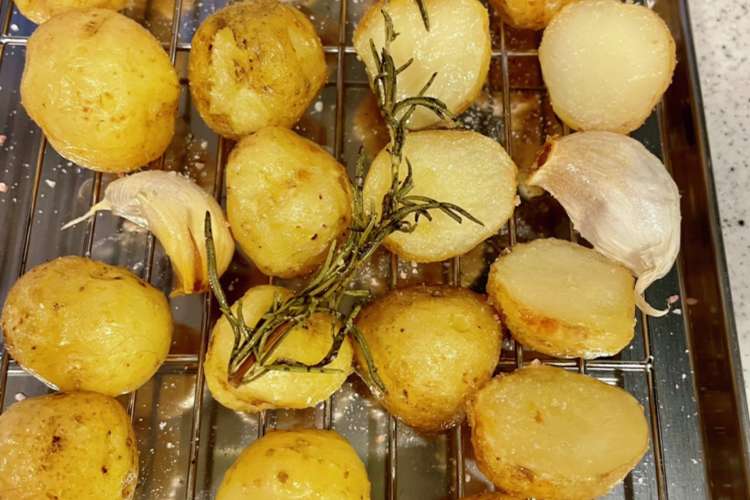 新じゃが ころ芋 とにんにくのハーブ揚げ レシピ 作り方 By 豆苗 クックパッド 簡単おいしいみんなのレシピが374万品