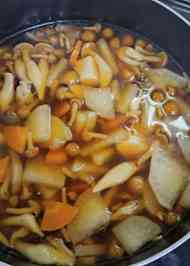 みんなの キノコ汁 レシピが84品 クックパッド