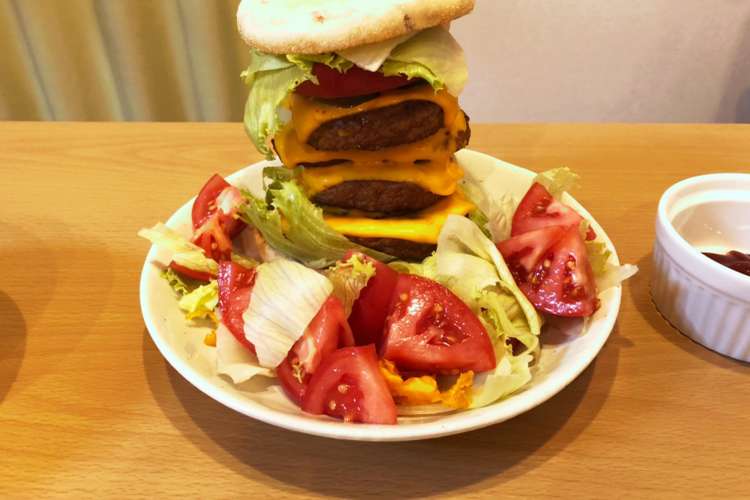 マルシンハンバーグダブルチーズ倍バーガー レシピ 作り方 By クックnms019 クックパッド 簡単おいしいみんなのレシピが374万品