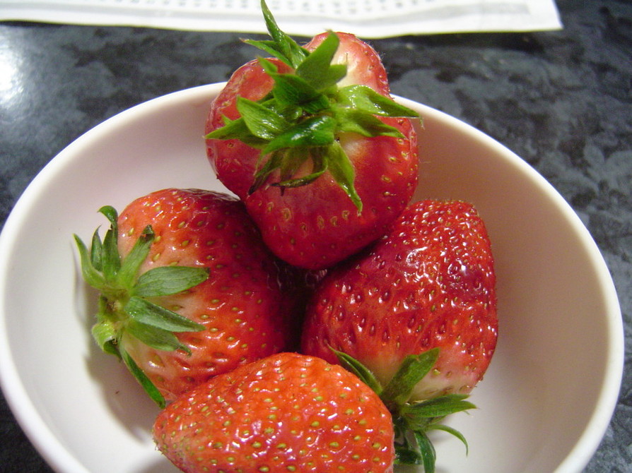 #簡単！#いちご・イチゴ・苺のヘタ取り方の画像