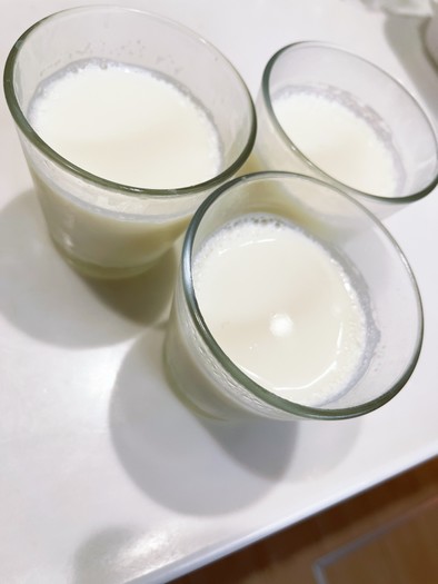 シンプルな牛乳プリン　の写真
