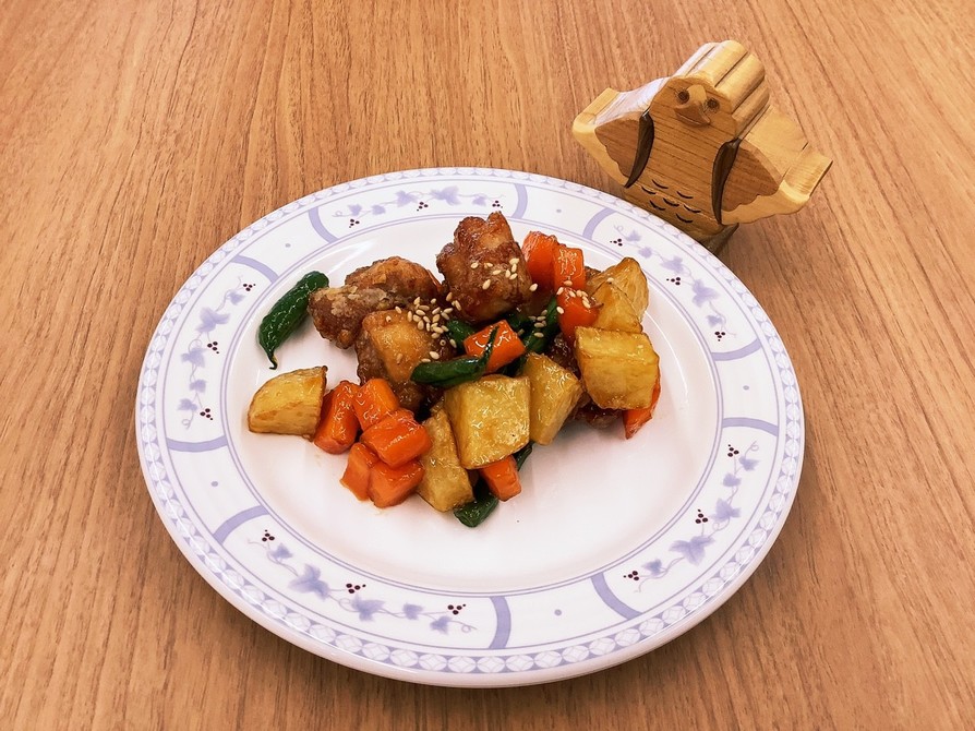 【大崎市】鶏肉と芋の揚げ煮【学校給食】の画像