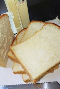 国産小麦粉ととかち野酵母のミルク食パン