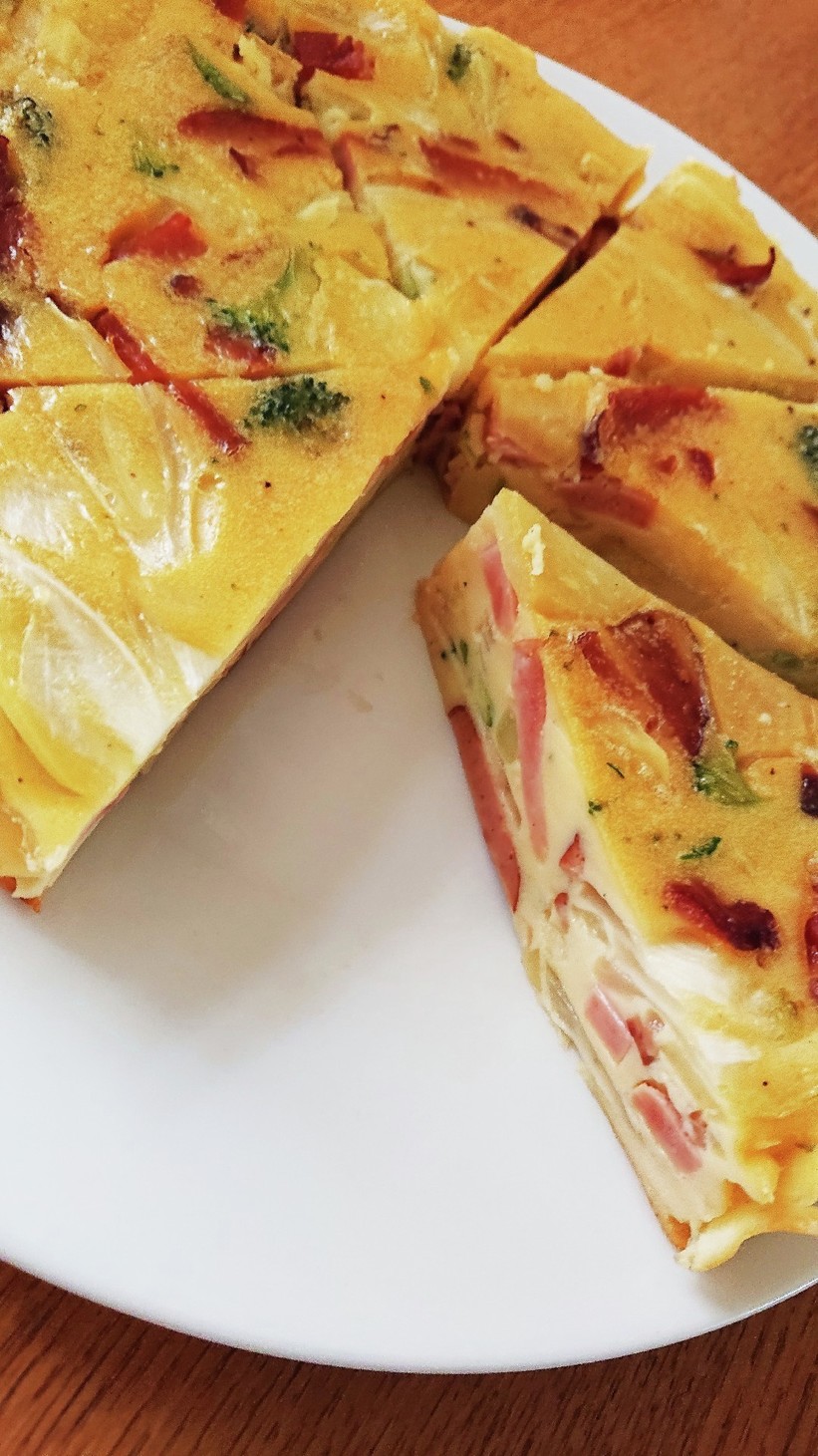 ポーランドソーセージとカラメル玉ねぎのキッシュのレシピ