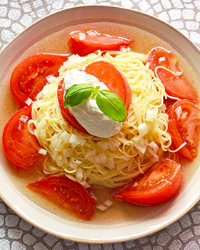 暑い日に！トマト丸ごと冷製カッペリーニの画像