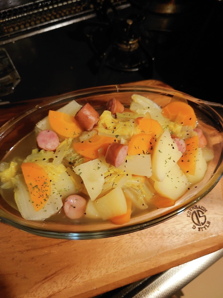 ポトフ的白菜とシャウエッセンコンソメ煮☆の画像
