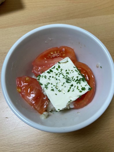 塩麹でポテトトマトクリチの前菜風の写真