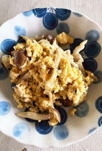 卵としめじのマヨ生姜らっきょう酢炒め