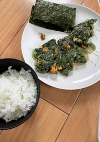 ヨモギとサバの味噌煮缶の焼き天ぷら