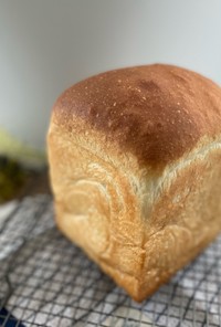HB使用 もっちりミルク山型食パン
