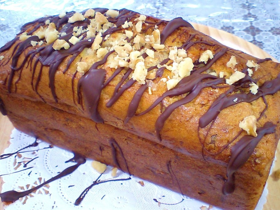 チョコとクルミとバナナのおいしいケーキの画像