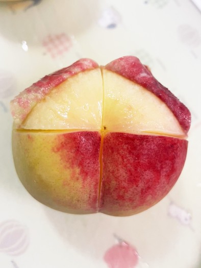 桃の皮の剥き方の写真