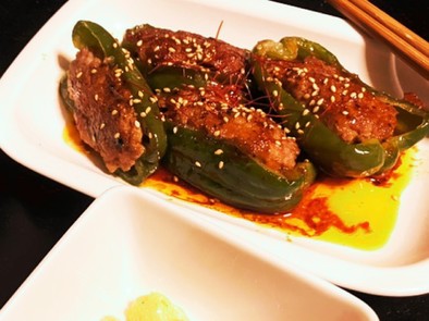 肉汁がじゅわ〜！韓国風ピーマンの肉詰めの写真