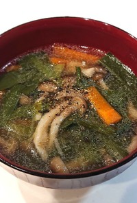 にんじん玉ねぎニラしめじの中華風スープ