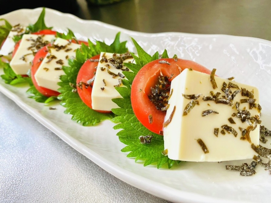 豆腐とトマトのカプレーゼ風の画像