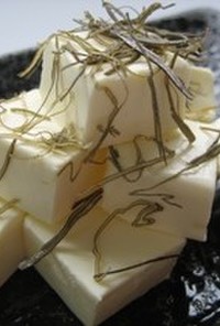 納豆昆布でおつまみチーズ