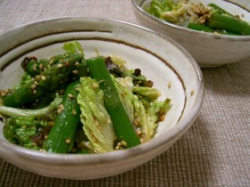 小鉢~アスパラとレタスの生姜醤油和え