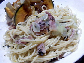 【簡単】バジルとにんにくのパスタ