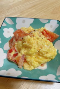 卵とトマトの炒め物（あと一品5分で完成）
