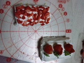 苺ロールケーキ