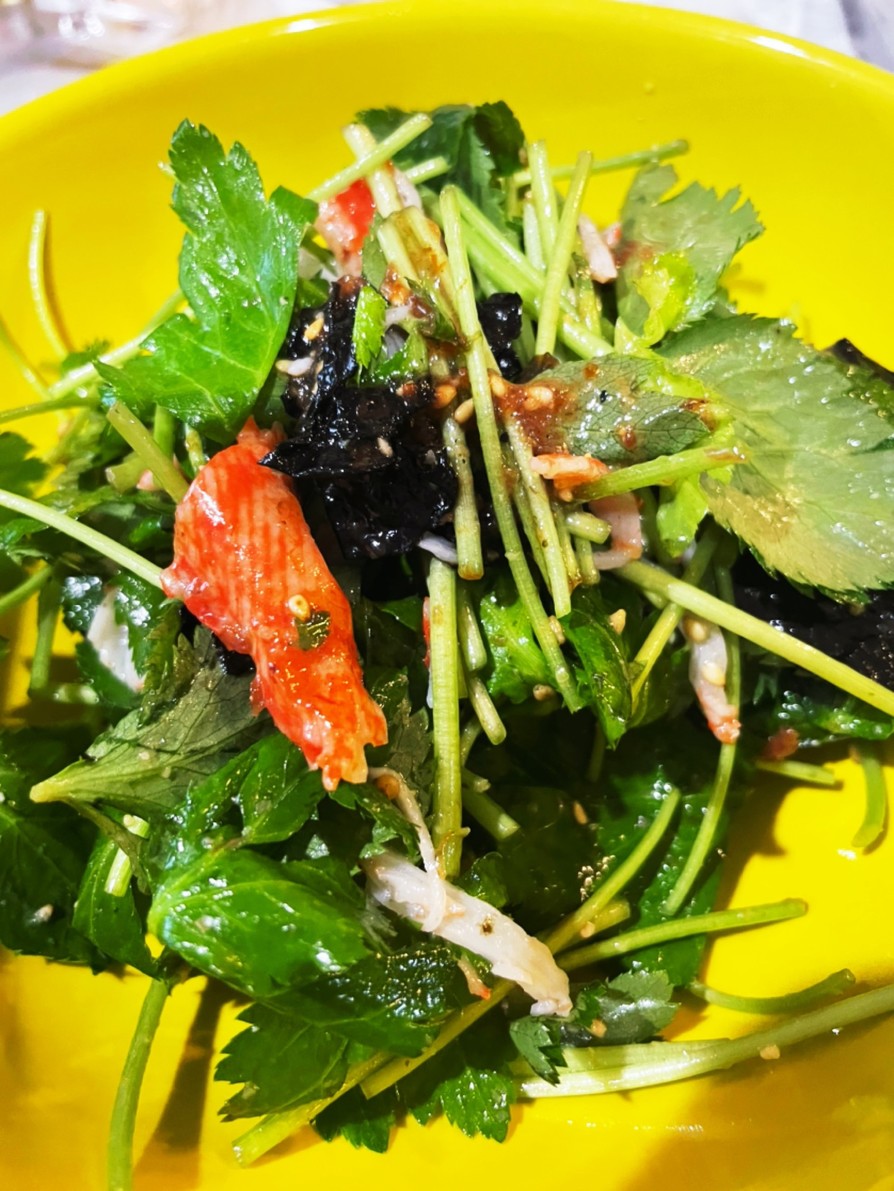 三つ葉のやみつきカニカマ梅肉海苔サラダの画像