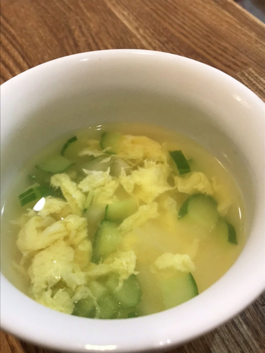 きゅうりと卵のスープの画像