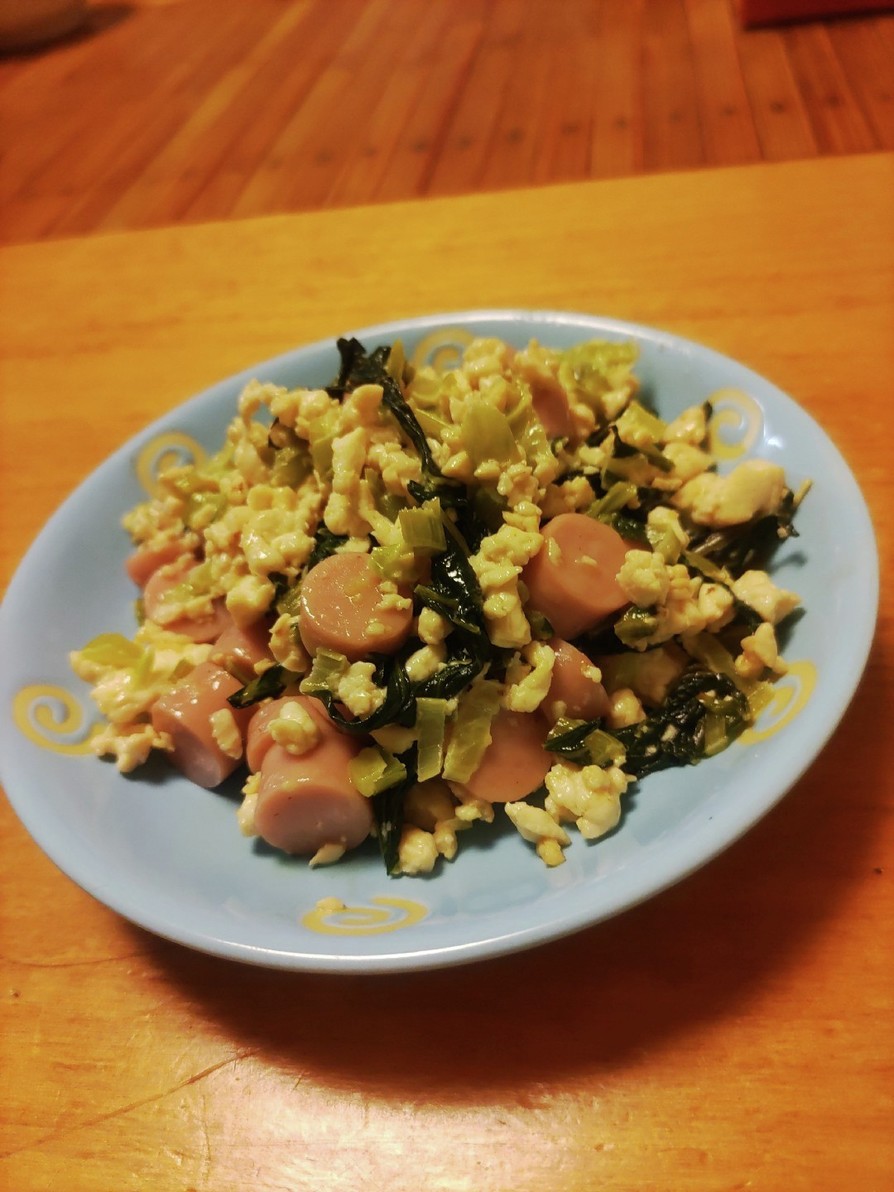 お豆腐大好き♡小松菜とソーセージの炒め物の画像