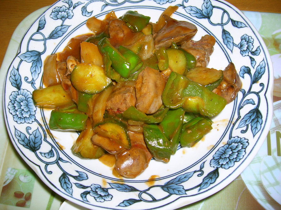 鶏レバーと夏野菜の炒め物。の画像