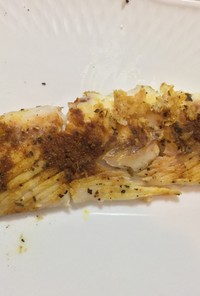 真鯛のカレー粉バジル焼き
