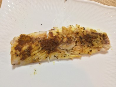 真鯛のカレー粉バジル焼きの写真
