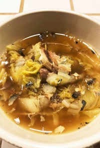 白菜とサバ缶のピリ辛冷製スープ