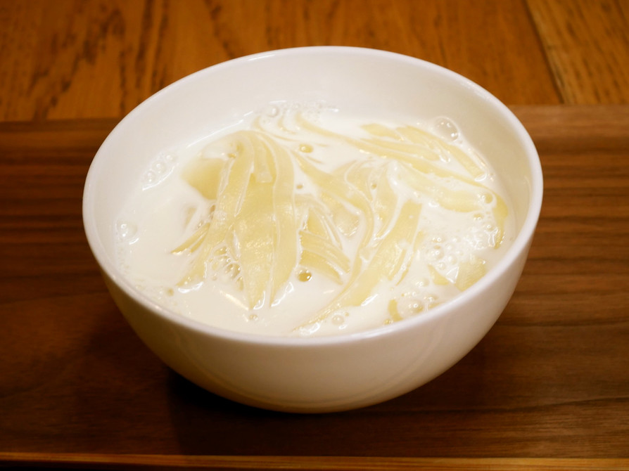 【アムド牧畜民の味】ミルク麺「オコ」の画像