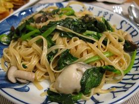 元気一杯♬小松菜シメジ牡蠣の和風パスタ♬