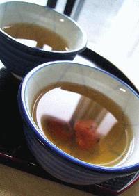 焼き梅入り緑茶。