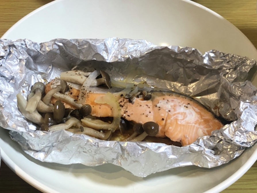 鮭のバターポン酢ホイル焼きの画像