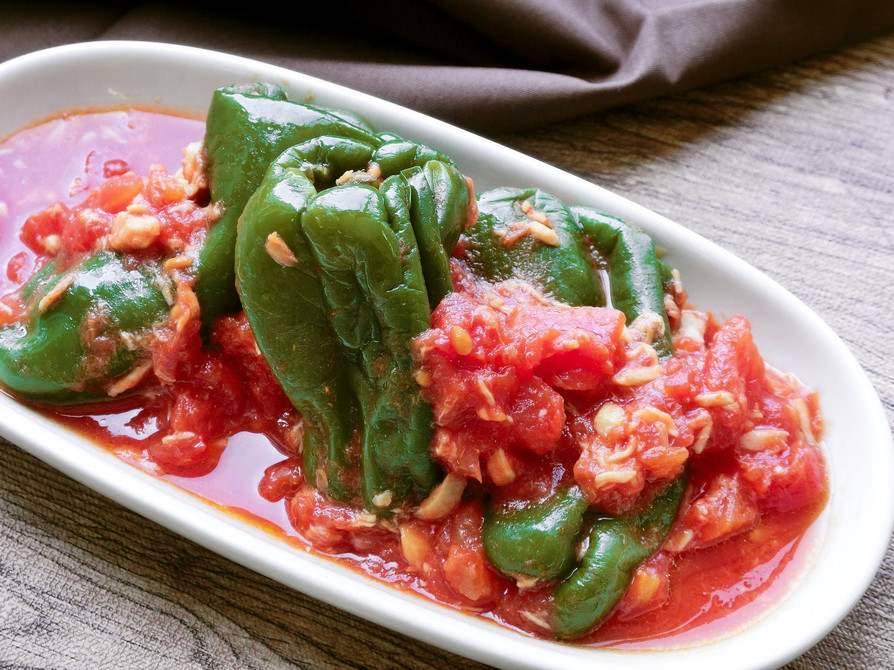 【副菜】レンジで丸ごとピーマンのトマト煮の画像
